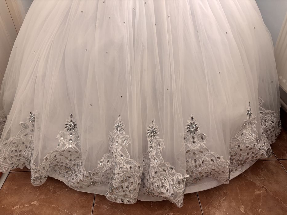 Se vinde rochie de mireasa nepurtata