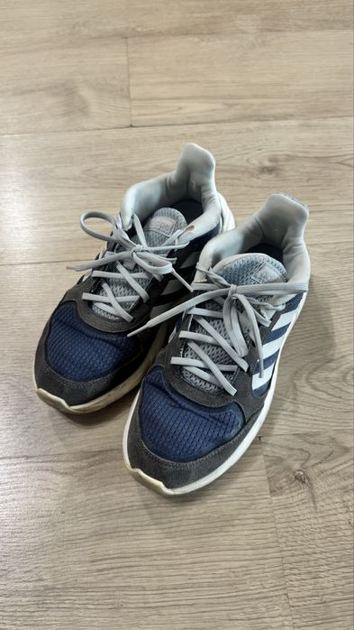 Кроссовки Adidas