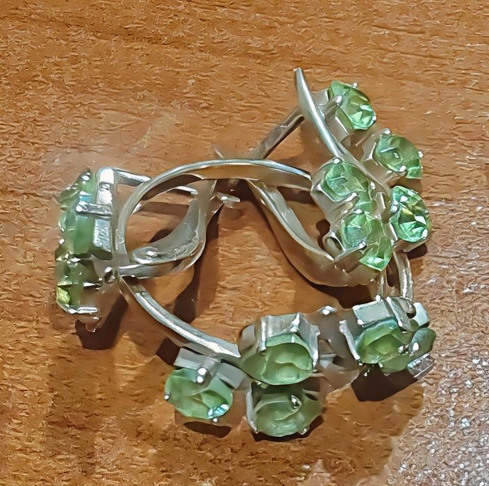 Продам золотой набор с хризолитами