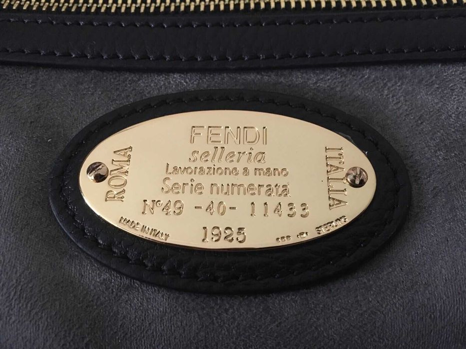 Дамска черна кожена чанта Fendi