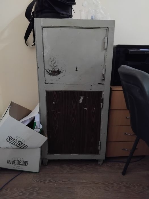 Продаю сейф железный самодельный,очень тяжелый