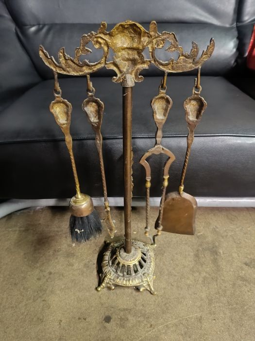 Бронзови аксесоари за камина