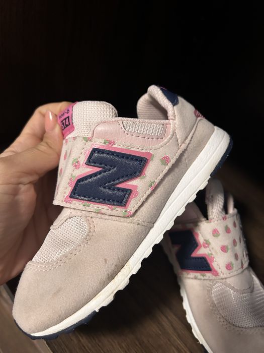 Спортни обувки / маратонки за момиче New Balance розови