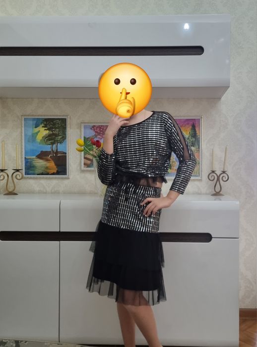 Продаю костюм для девочки,