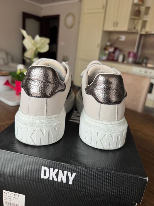 Дамски кецове DKNY