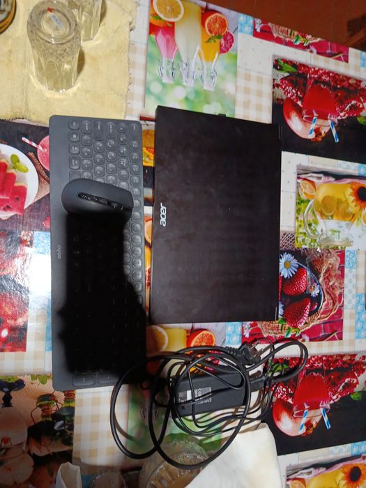 Noutbuk sotiladi yengi koʻp ishlatilmagan