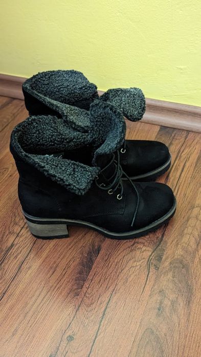 Ghete piele intoarsa 38