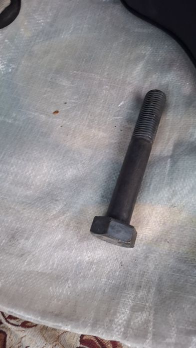 Болты стальное М20х150 сталь коленное 10,9