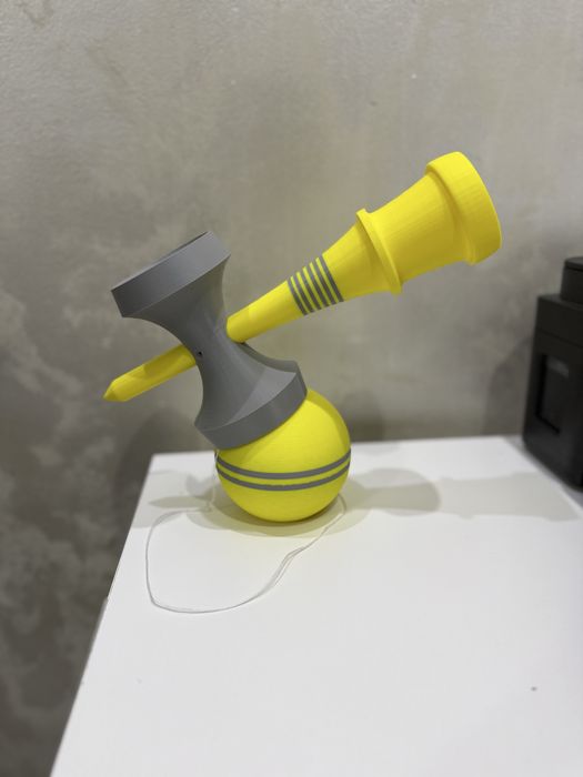 Kendama gigantică