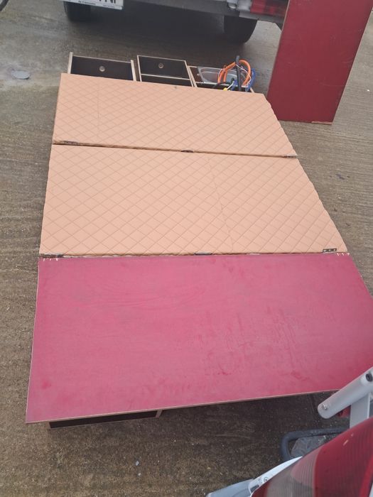 Vand modul pat/bucatarie camper