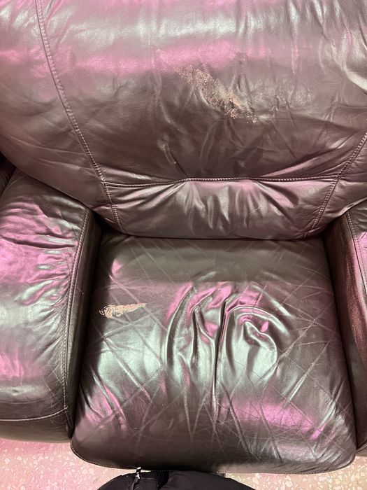 Продам кожанный диван