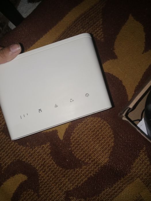 Роутер вайфай Huawei