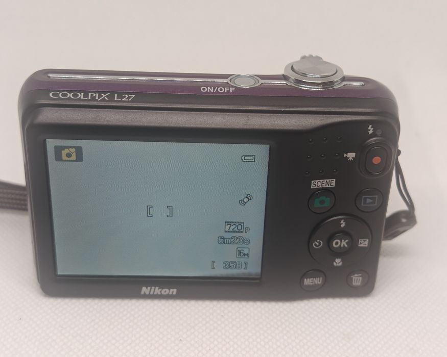 Nikon Coolpix L27 Mov – Compactă CCD, alimentare cu baterii AA