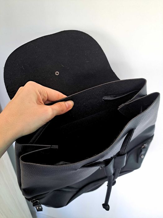 Малка черна раничка