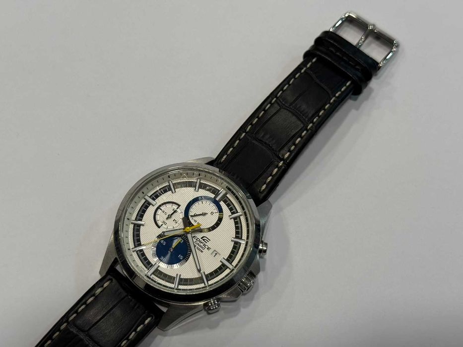 Мъжки часовник Casio Edifice EFV-520