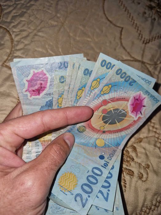 Vand bancnote cu eclipsa de 2000