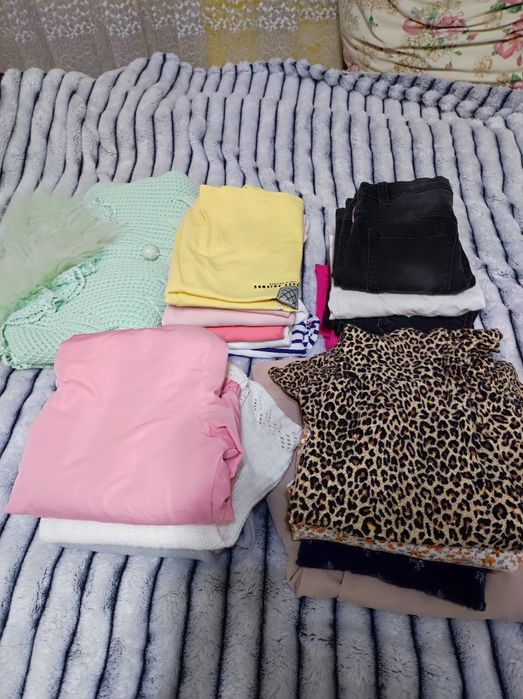 Продаю вещи пакетом на девочку (116-122)