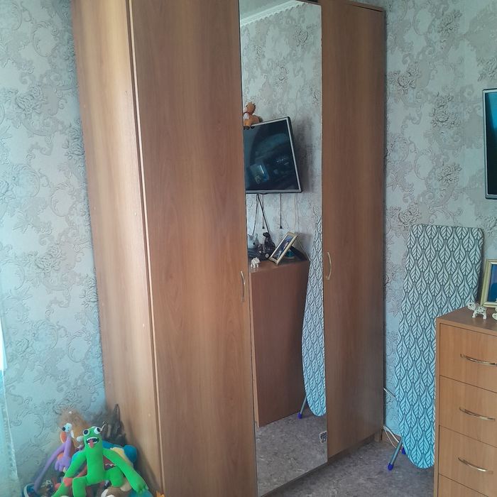 Продам шкаф для одежды