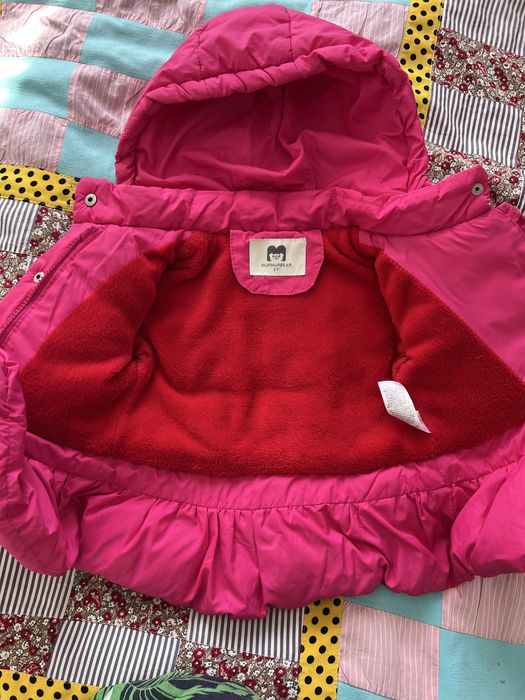 Продам куртку на девочку на 3 года