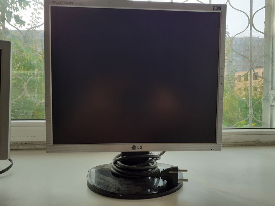 Мониторы.Два монитора рабочие