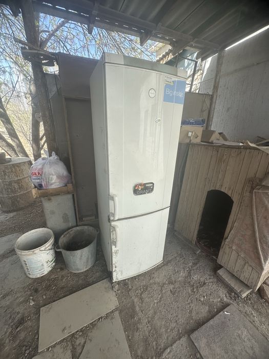 Продается холодильник