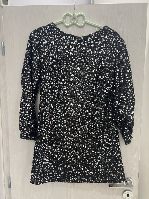 Бляскава къса рокля