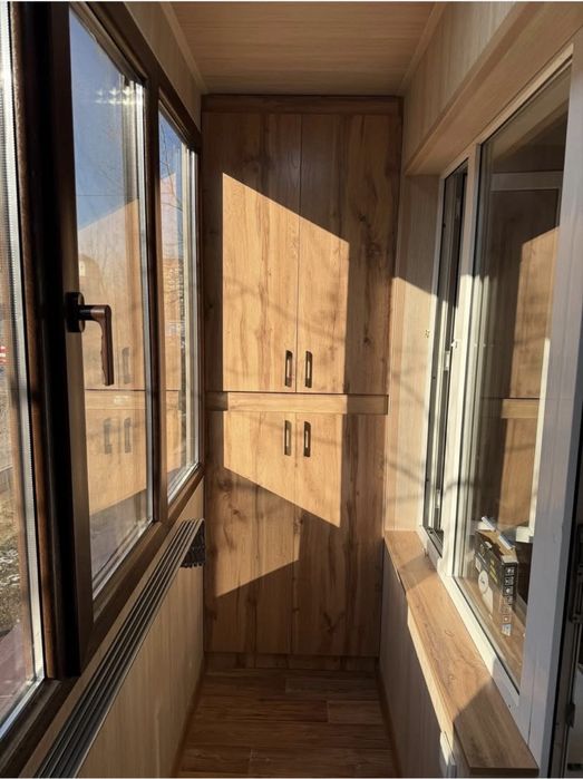 Ремонт балкон. Общивка. Окно. Шкаф