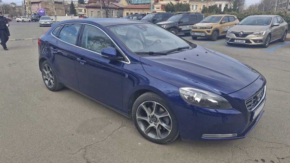 volvo c40