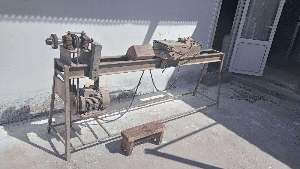 Stanok sotiladi arra tokarni