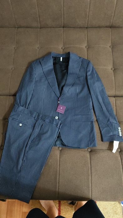 Продам Кастюмы Мужские