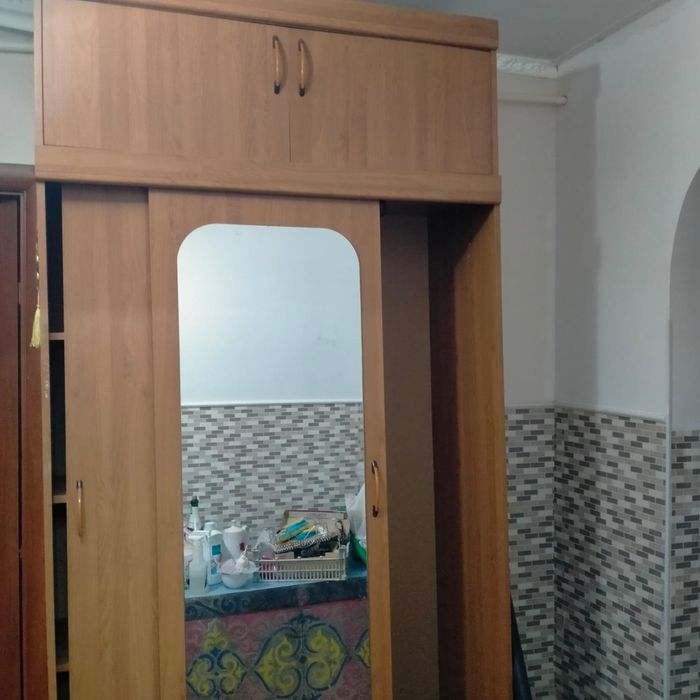 Продам прихожей.