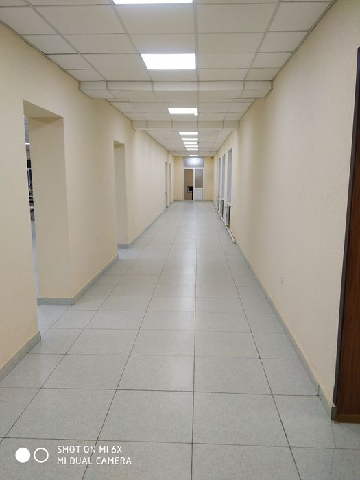 Кибрай тумани Ботаника м.ф.й да ишлаб чикариш биноси сотилади