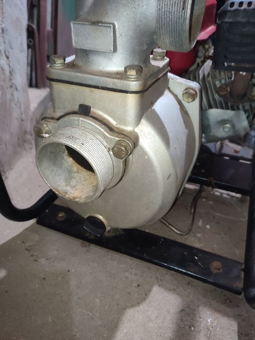 Бензинова водна  помпа Honda GX200.