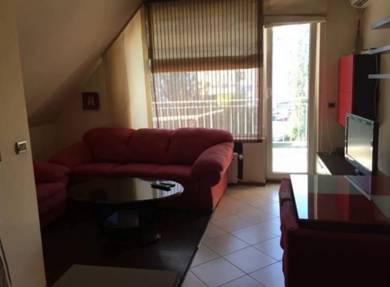 Дава се под наем Тристаен апартамент в София, Младост 1 - 82 кв.м за 700 € - Снимка #1