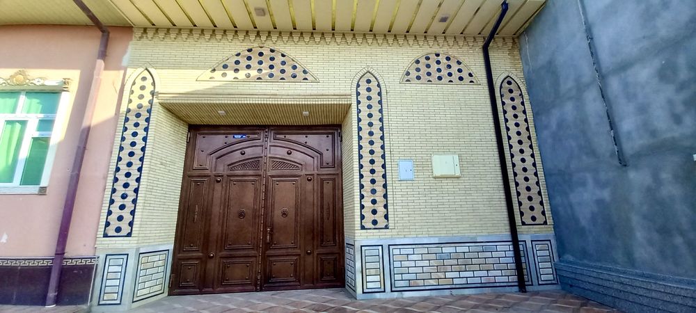 Дом   3,30 соток  (в районе Панжоб махалля)