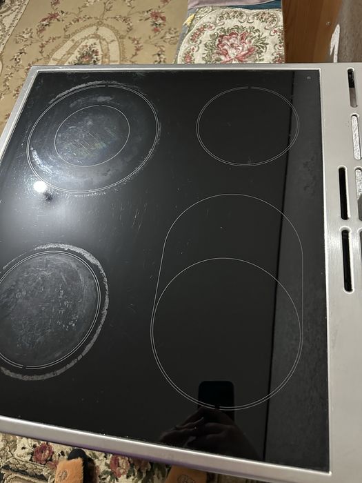 Продается эл.плита с духовкой