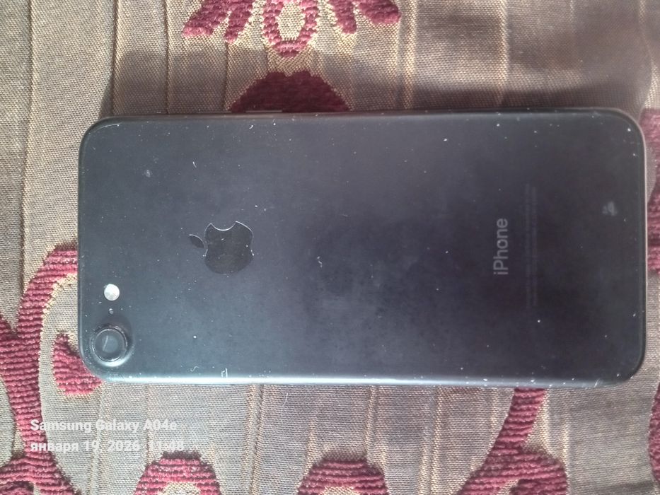 Айфон 7в хорошо состоянии