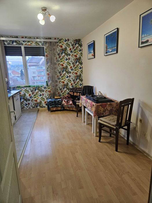 Дългосрочно под наем: Обзаведена гарсониера в центъра на Аспарухово