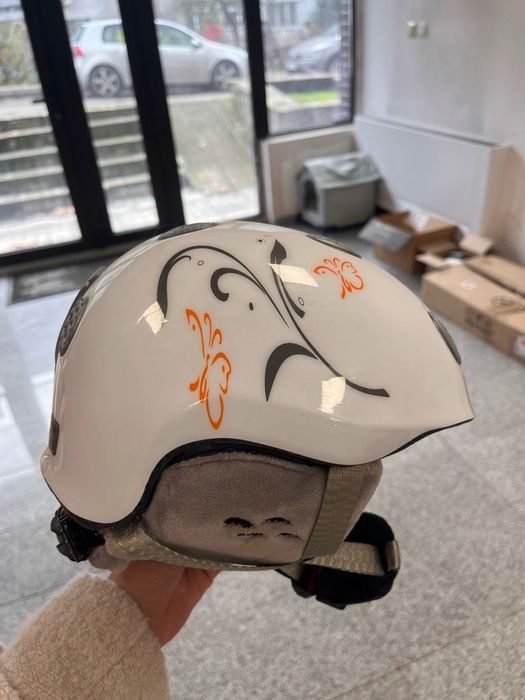 Ски , щеки, ски обувки, каски за деца/жени ЦЕНА ЗА ВСИЧКО