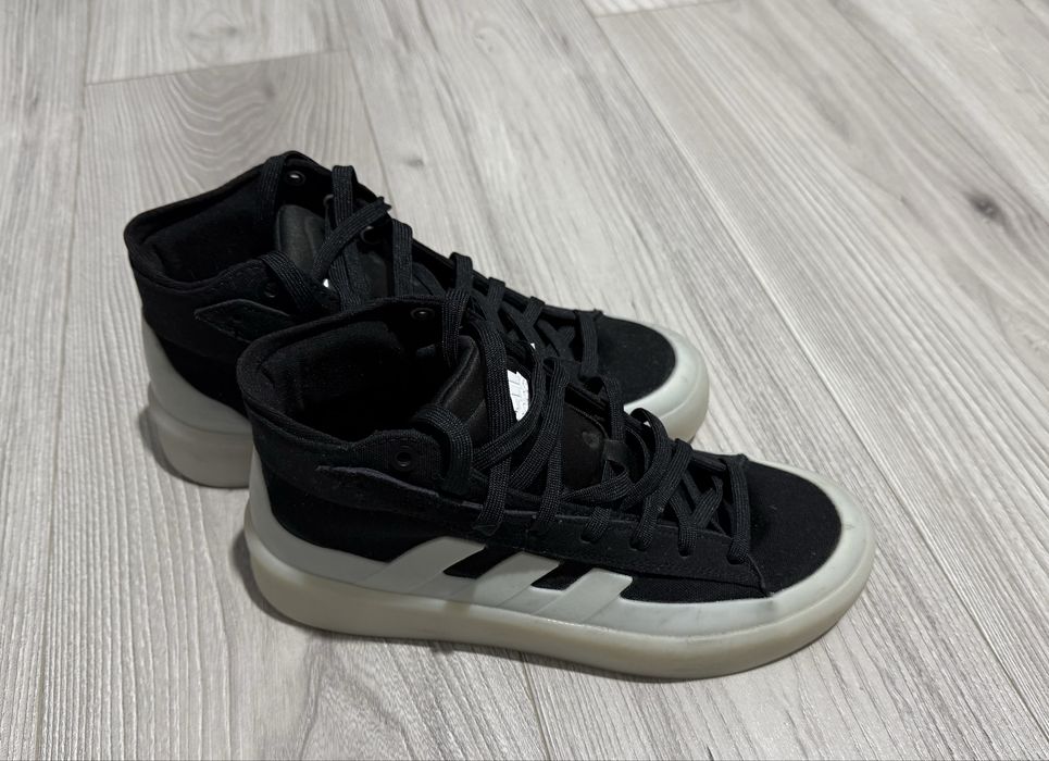 Adidas- Teneși inalti