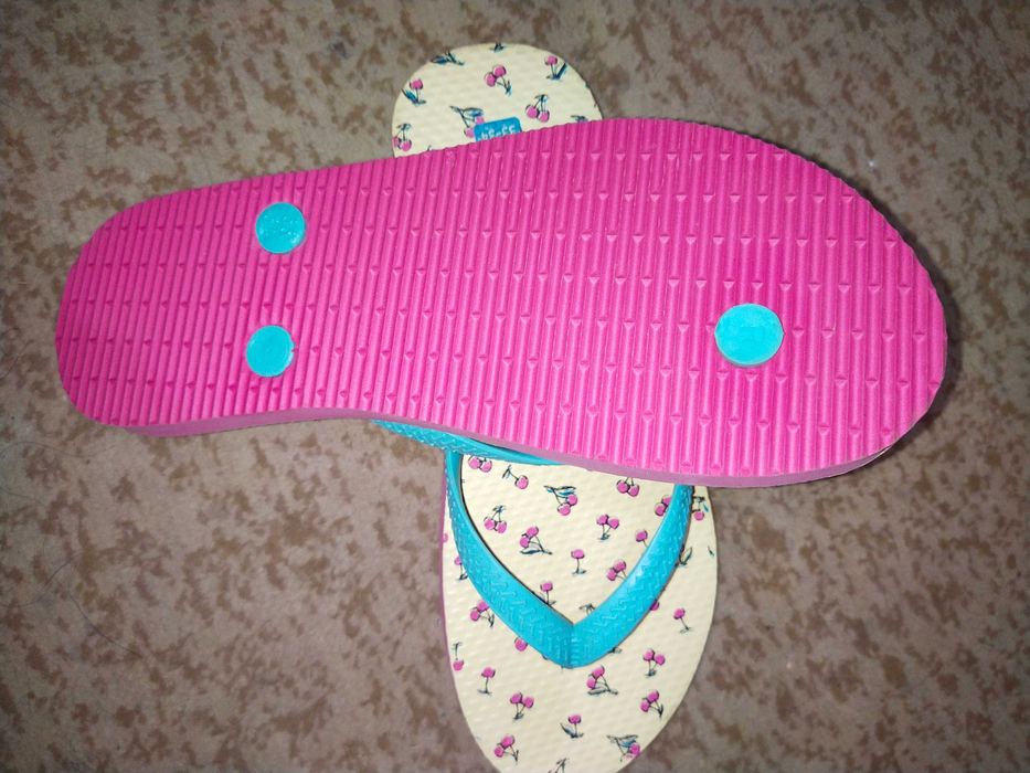 Сланцы на девочку