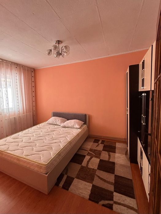 Inchiriez apartament cu 2 camere