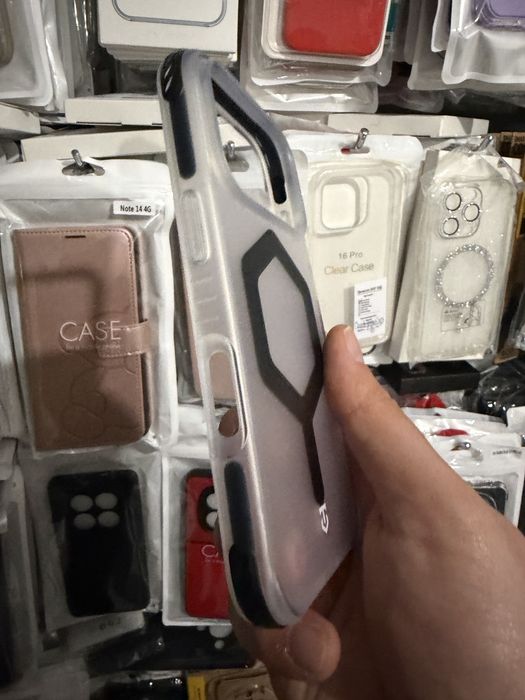 Tactical Hexagon кейс за iPhone 17 Pro , 17 Pro Max