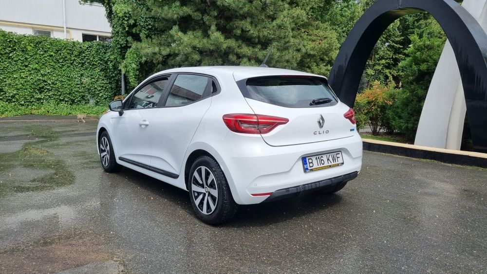 Renault Clio Hibrid 2023 România