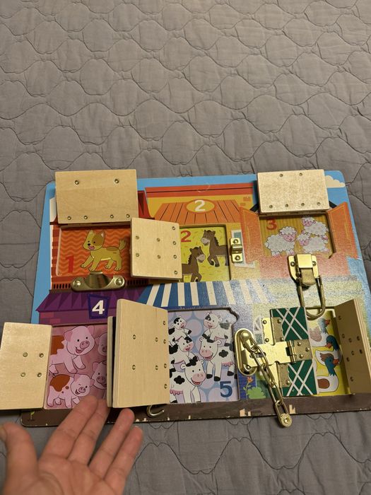 Busy Board/ занимателна дъска