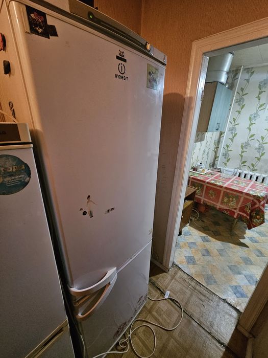 Продаю холодильники LG express cool и INDESIT