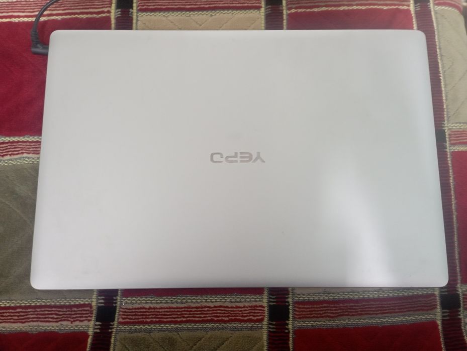 Ноутбук сатылады