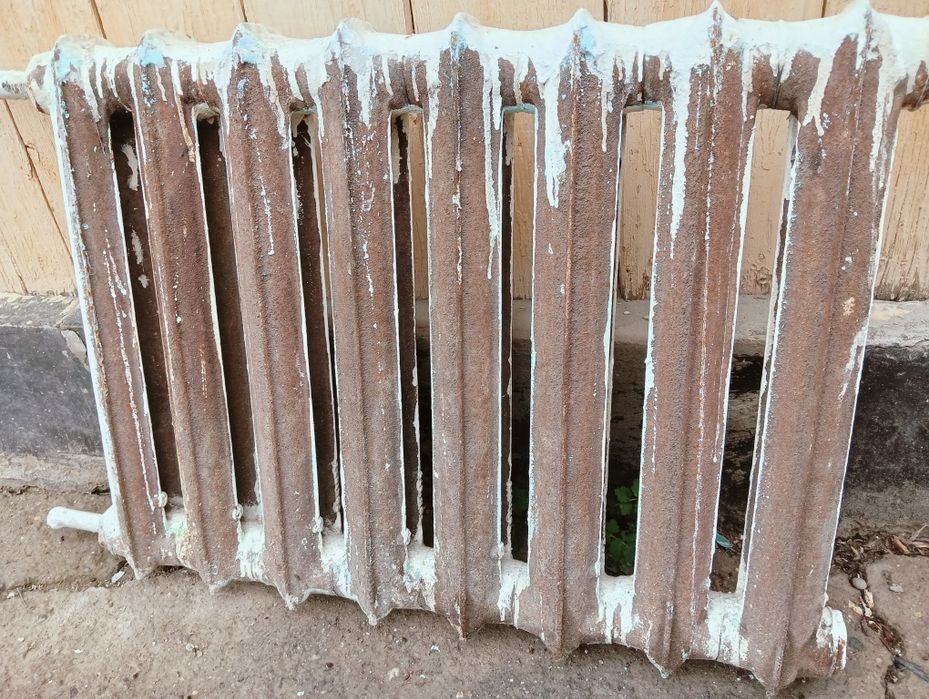 Батарея чугунная