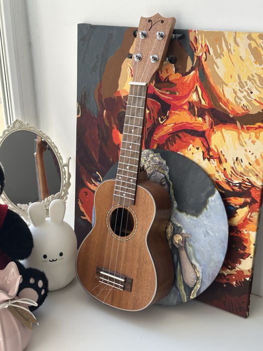 Продается укулеле