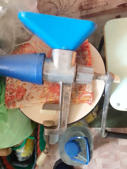 Соковыжималка журавинка и др.